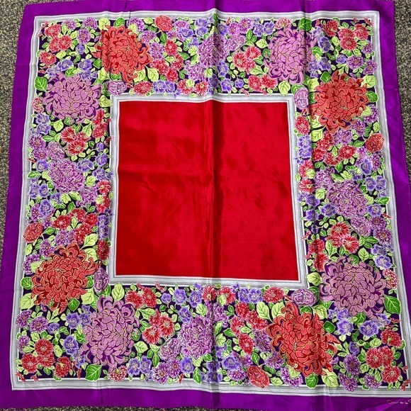 Oscar de la Renta Accessories - Vintage Oscar de la‎ Renta red/purple floral gold silk scarf